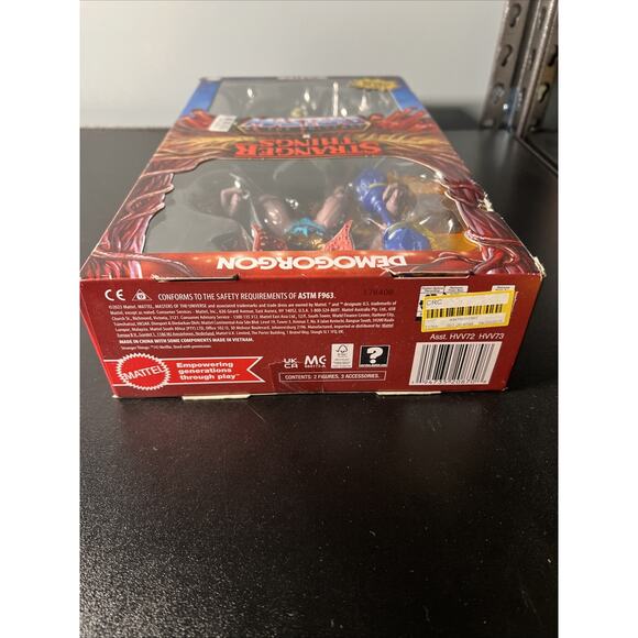 Masters of the Universe X Stranger Things Skeletor and Demogorgon Action Figure - Picture 7 of 7